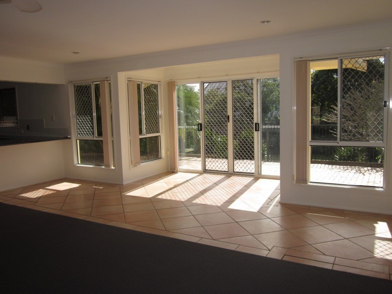 11 MONTEREY COURT, Broadbeach Waters QLD 4218