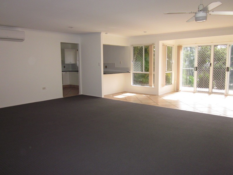 11 MONTEREY COURT, Broadbeach Waters QLD 4218