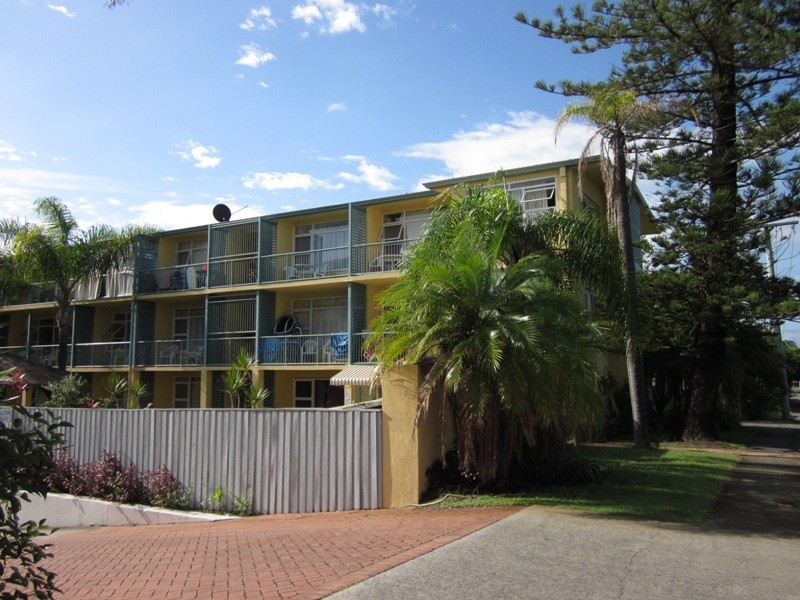 18/3 REDONDO AVENUE, Miami QLD 4220