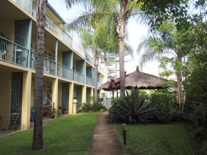 18/3 REDONDO AVENUE, Miami QLD 4220