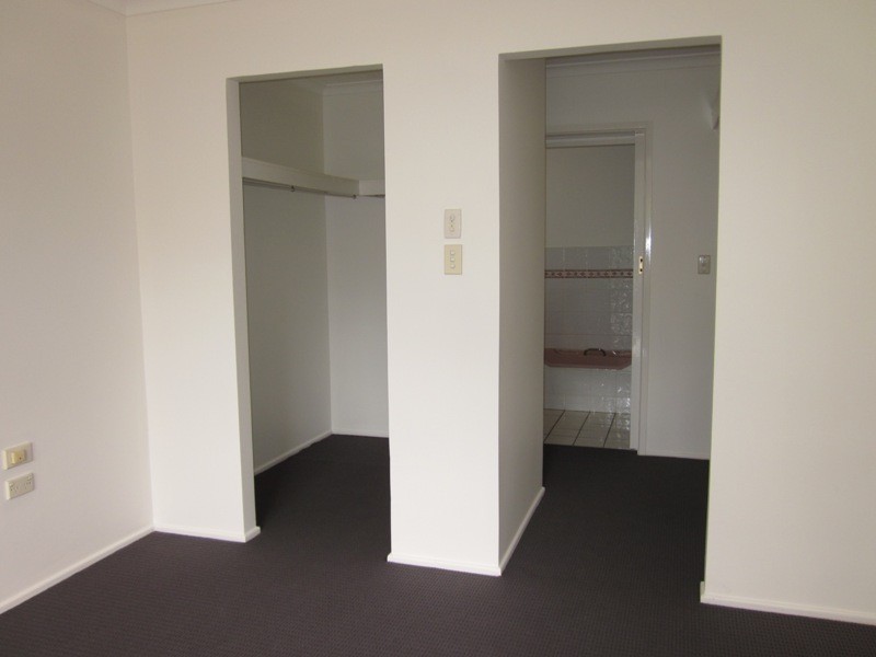 Broadbeach Waters QLD 4218