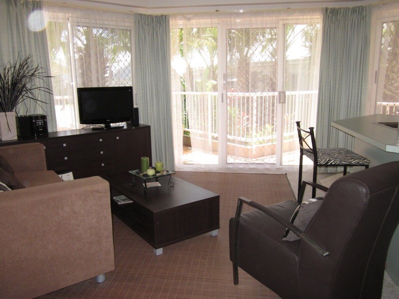 53/16 CRESENT AVE, Mermaid Beach QLD 4218