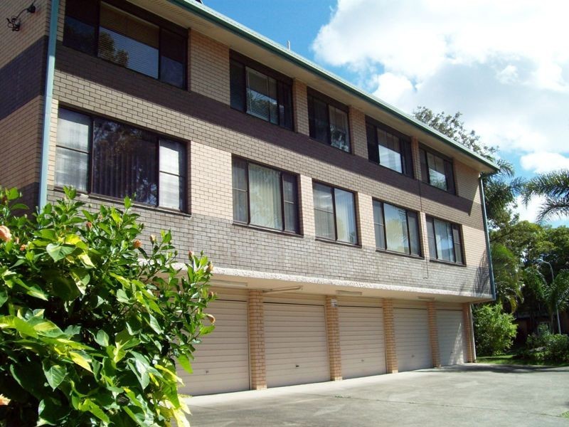 Broadbeach Waters QLD 4218