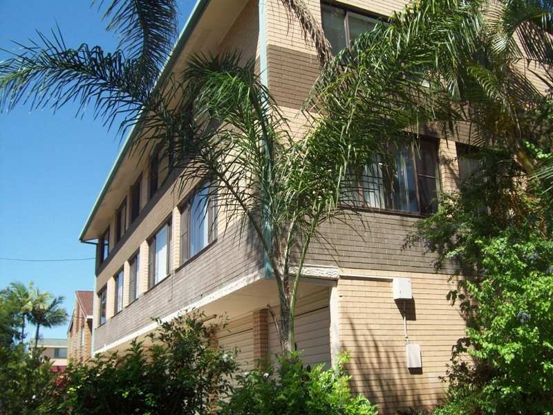 Broadbeach Waters QLD 4218