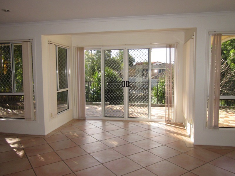 Broadbeach Waters QLD 4218