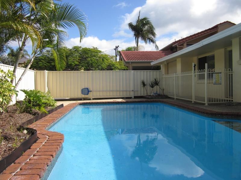 Broadbeach Waters QLD 4218