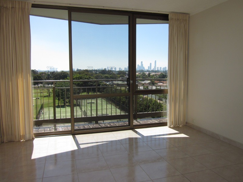 Clear Island Waters QLD 4226