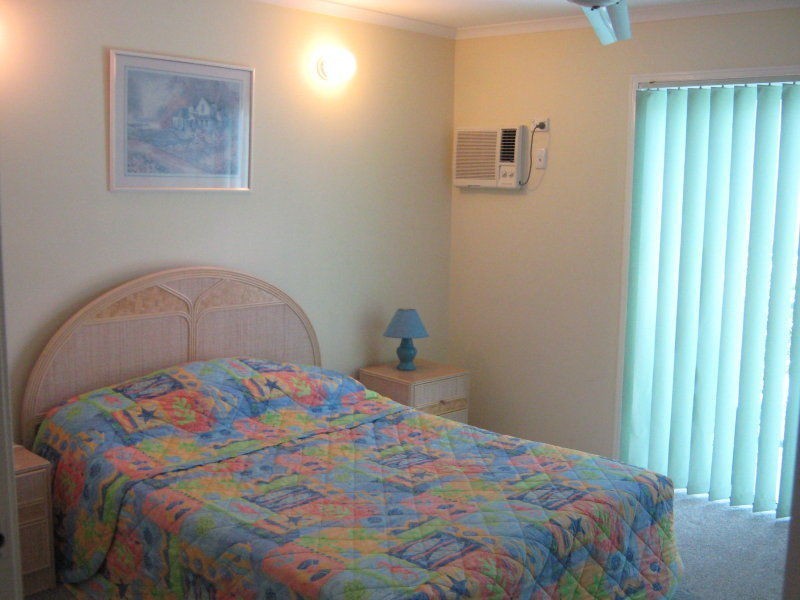 28/16 CRESCENT AVE, Mermaid Beach QLD 4218