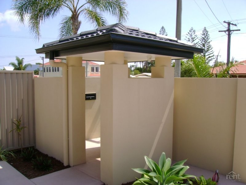 2/52 DOLPHIN AVE, Mermaid Beach QLD 4218