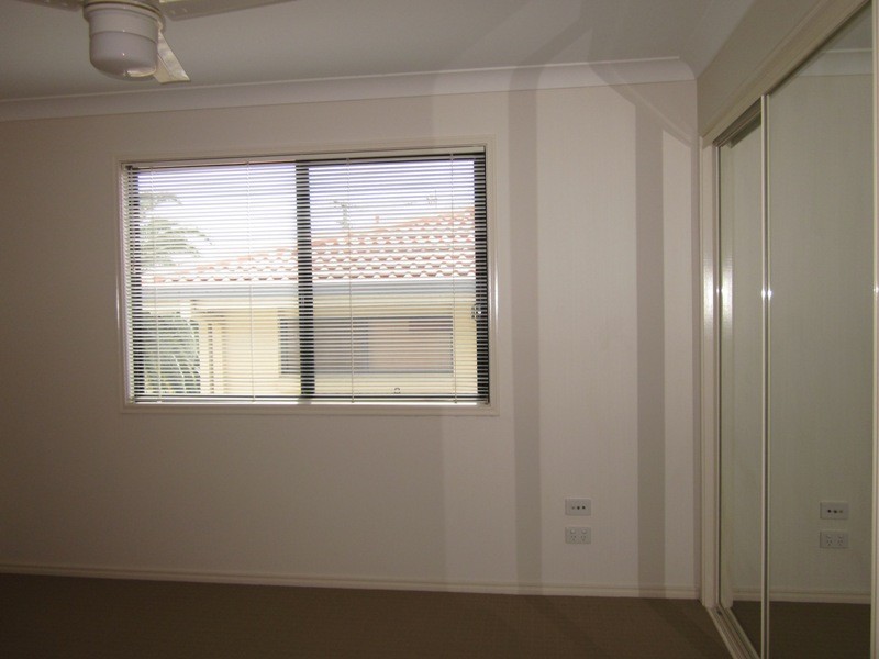 2/52 DOLPHIN AVE, Mermaid Beach QLD 4218