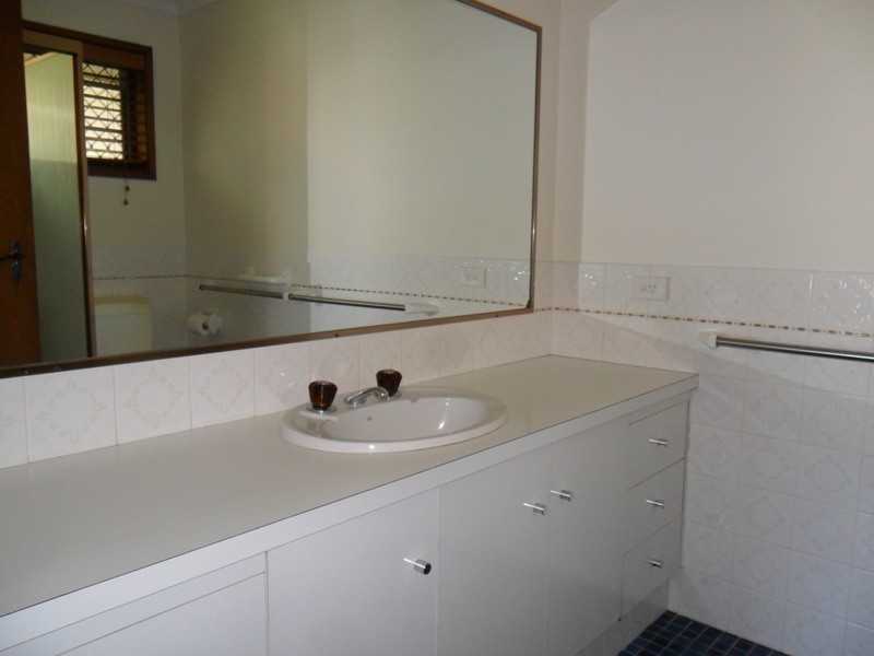 Paradise Waters QLD 4217