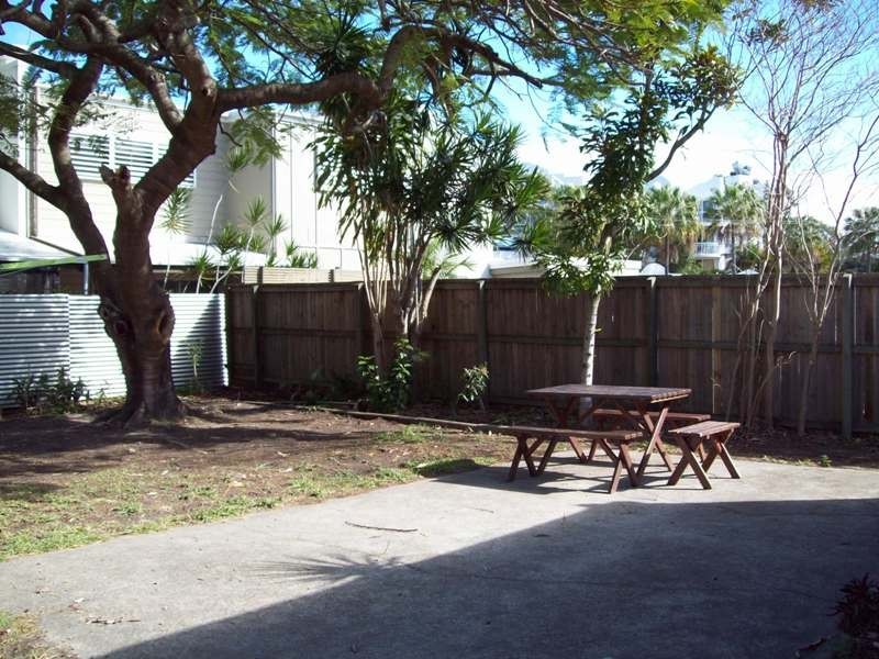 28 LAVARACK ROAD, Mermaid Beach QLD 4218