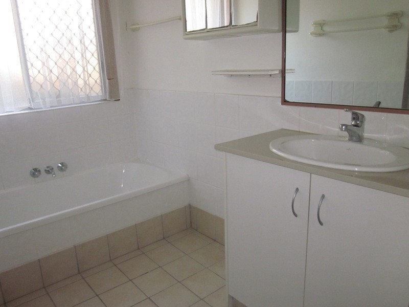 29 SIGATOKA PLACE, Clear Island Waters QLD 4226