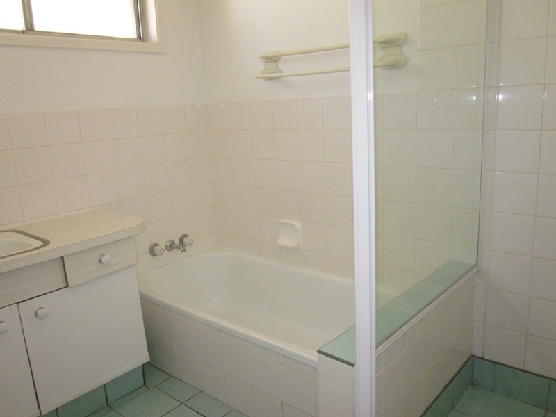 27 DOLPHIN AVE, Mermaid Beach QLD 4218