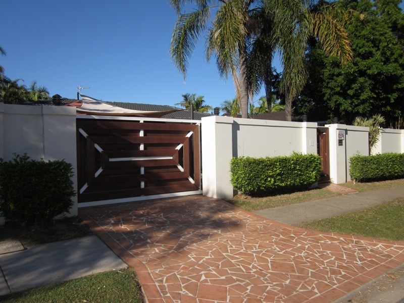 Broadbeach Waters QLD 4218