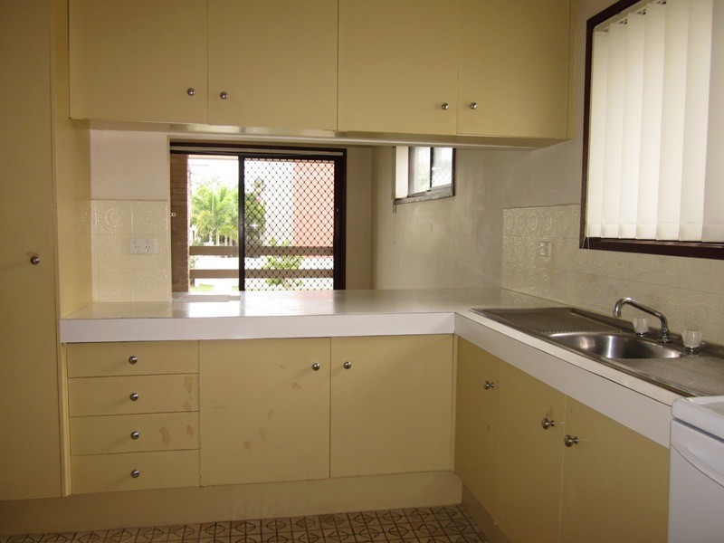 2/18 DOLPHIN AVE, Mermaid Beach QLD 4218