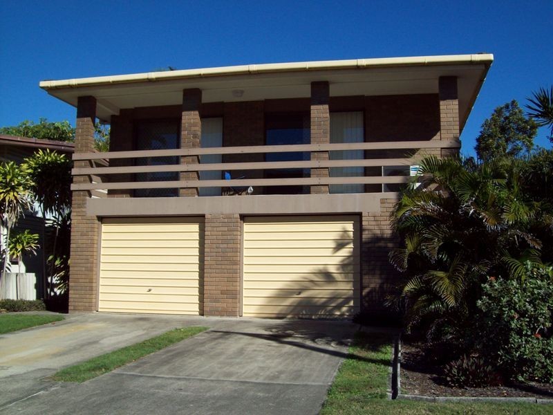 DOLPHIN AVE, Mermaid Beach QLD 4218