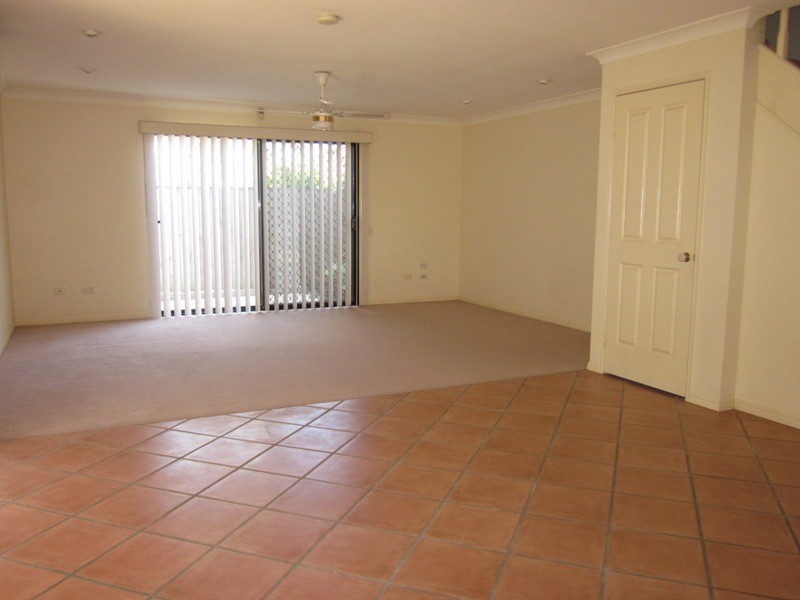 1/24 DOLPHIN AVE, Mermaid Beach QLD 4218