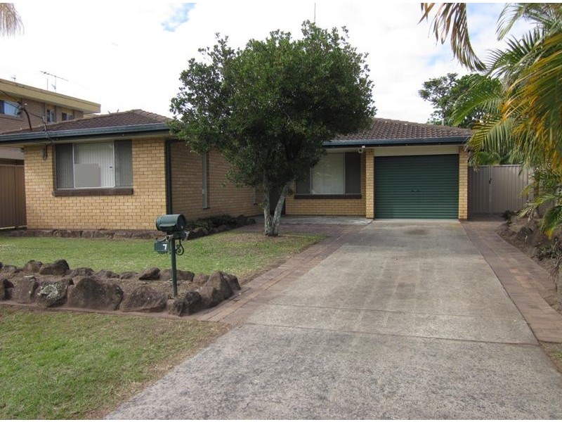 7 CHIANTI AVE, Mermaid Beach QLD 4218