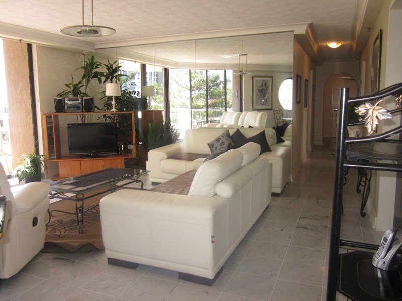 Surfers Paradise QLD 4217