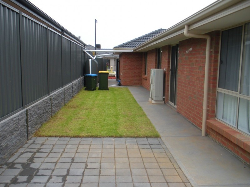 16 Carlson Street, Mount Barker SA 5251