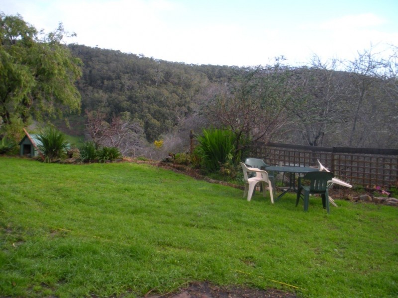 9 Crescent Drive, Norton Summit SA 5136