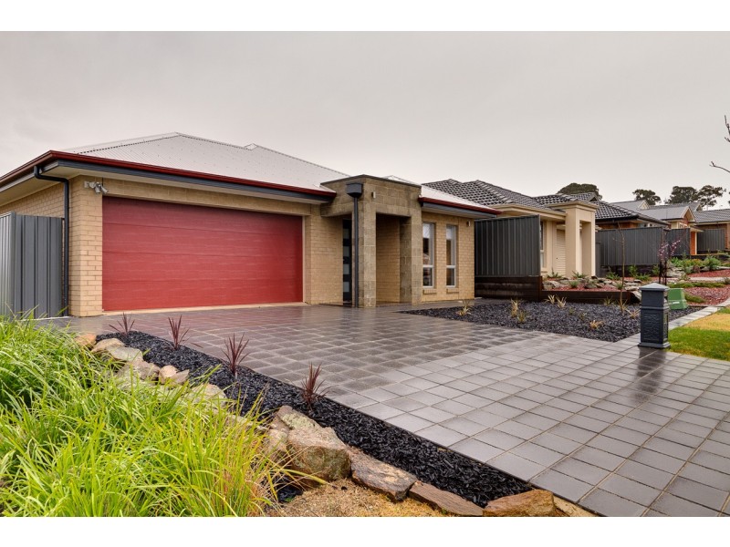 18 Carlson Street, Mount Barker SA 5251