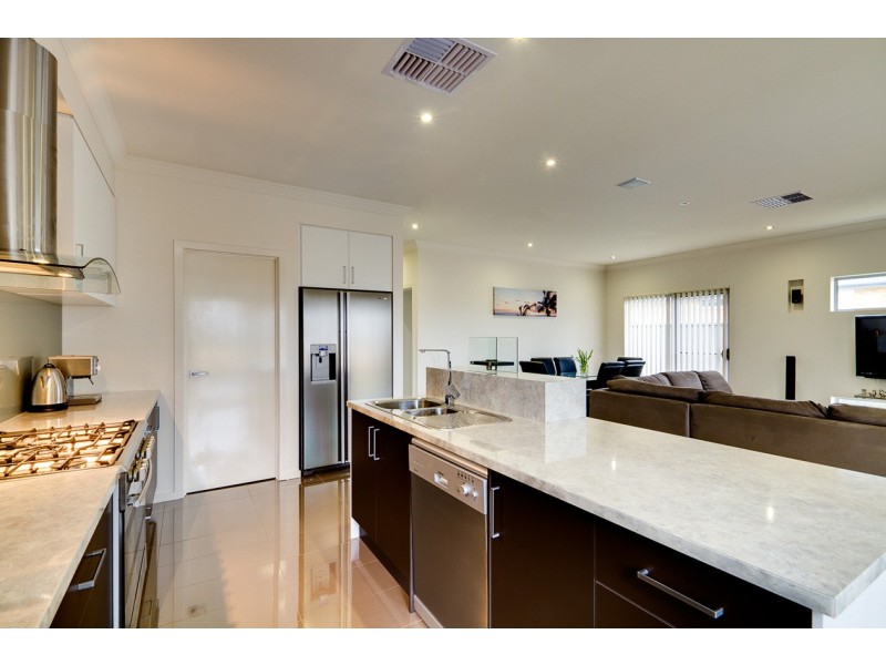 18 Carlson Street, Mount Barker SA 5251