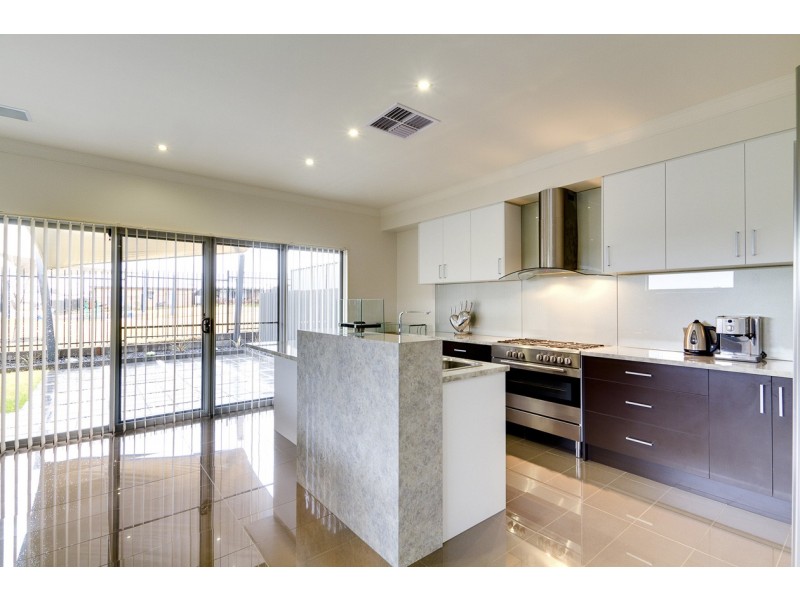 18 Carlson Street, Mount Barker SA 5251