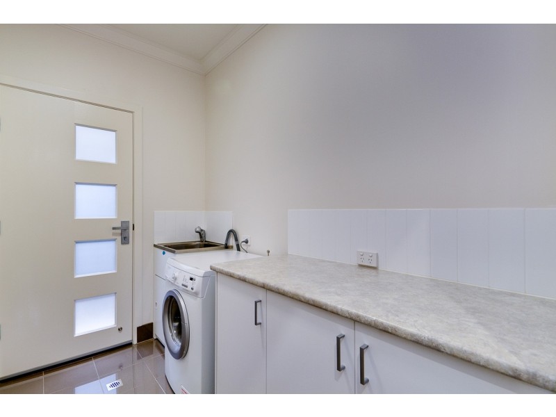 18 Carlson Street, Mount Barker SA 5251