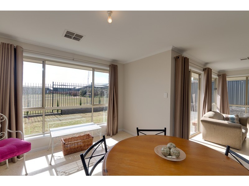 16 Carlson Street, Mount Barker SA 5251