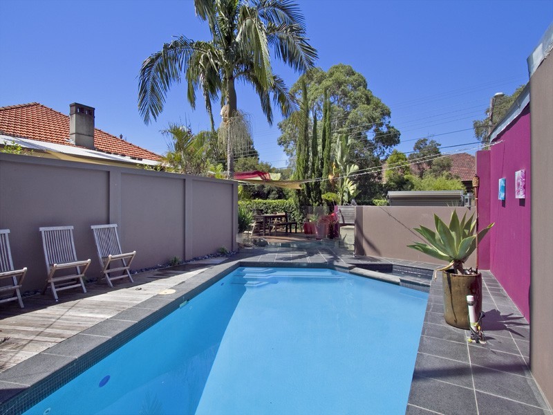 1 Bayview Road, Canada Bay NSW 2046