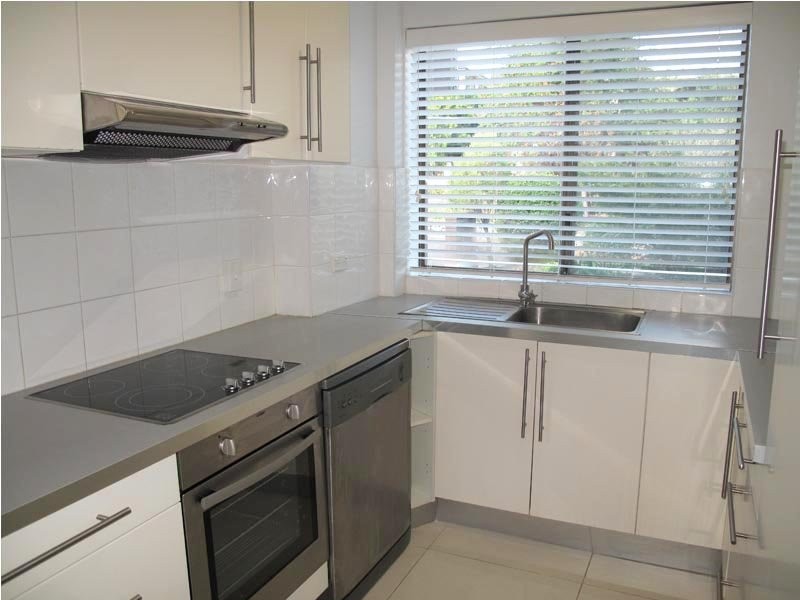 30 Sisley Street, St Lucia QLD 4067