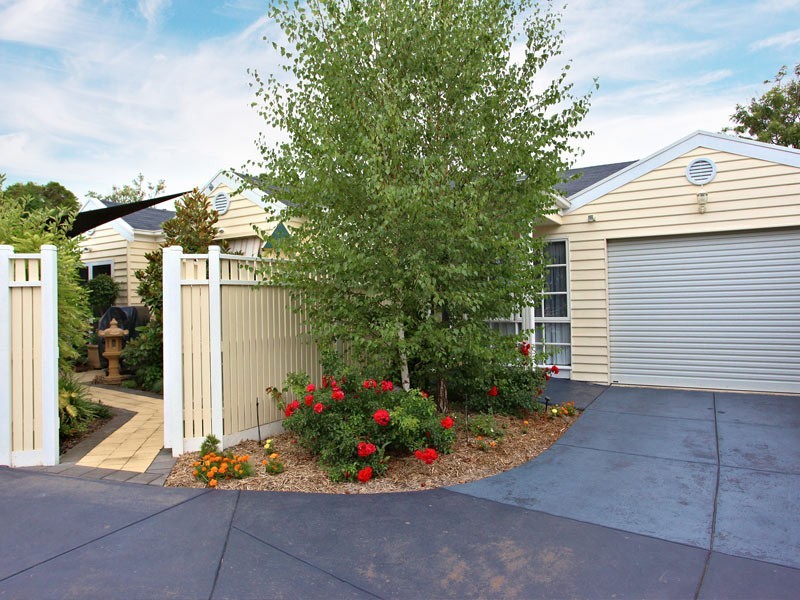 2/44 Dava Drive, Mornington VIC 3931