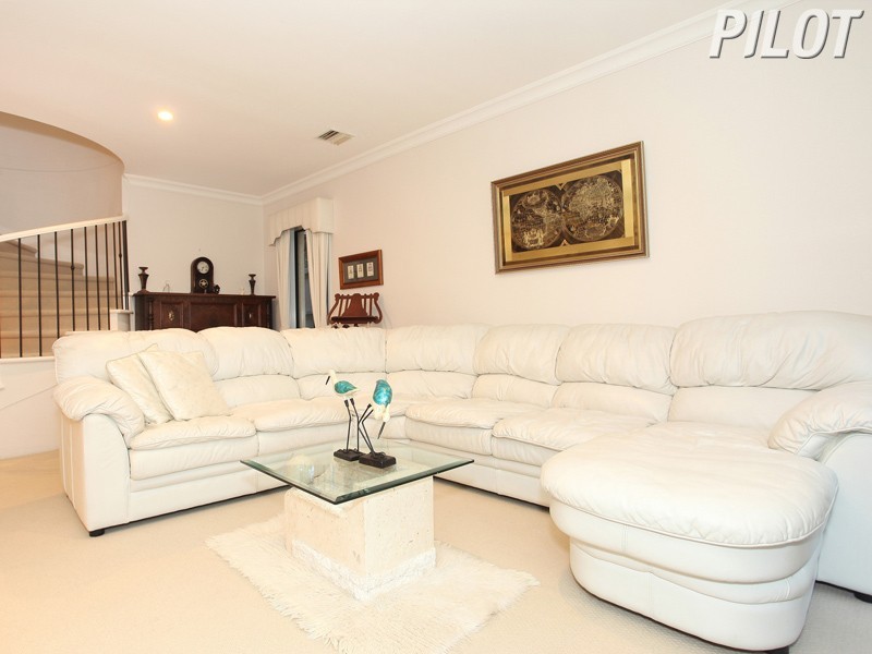 17 Colbert Court, Frankston South VIC 3199