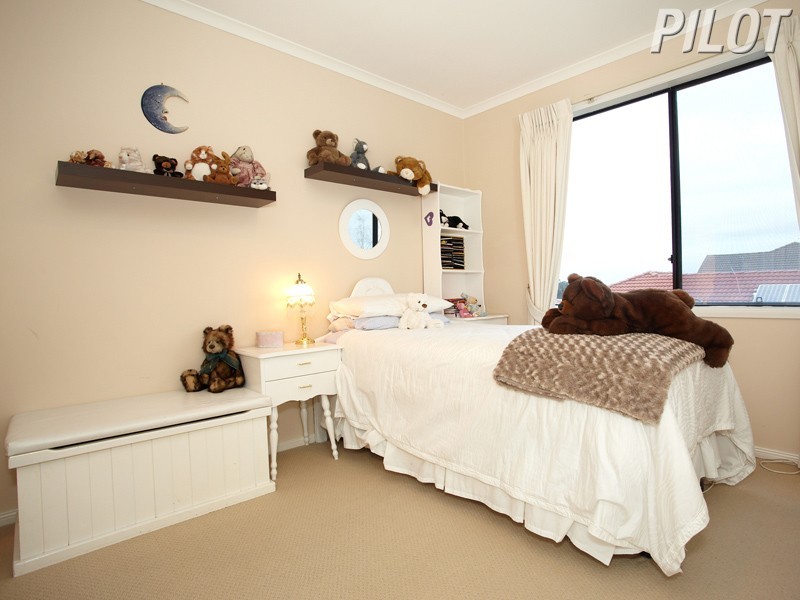 17 Colbert Court, Frankston South VIC 3199