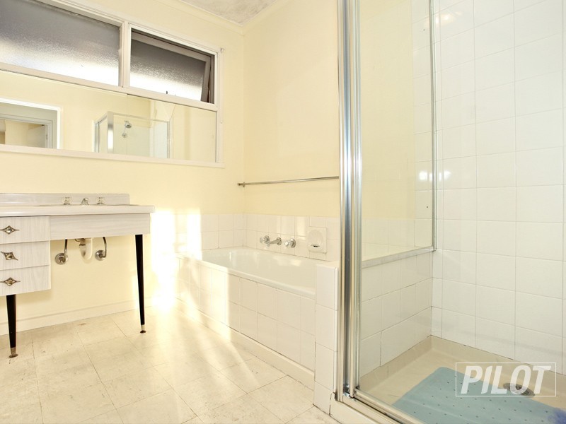 11 Cassia Grove, Frankston VIC 3199