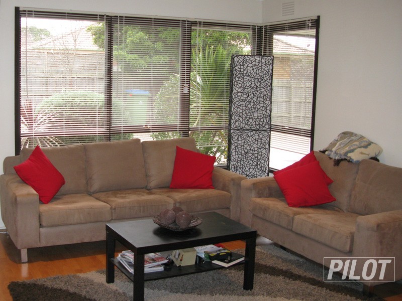 2/5 Johns Road, Mornington VIC 3931