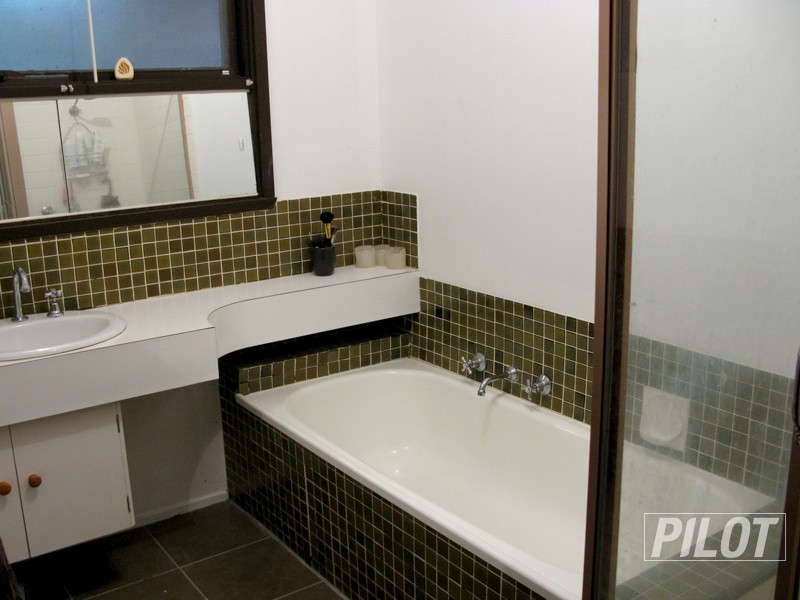 2/5 Johns Road, Mornington VIC 3931