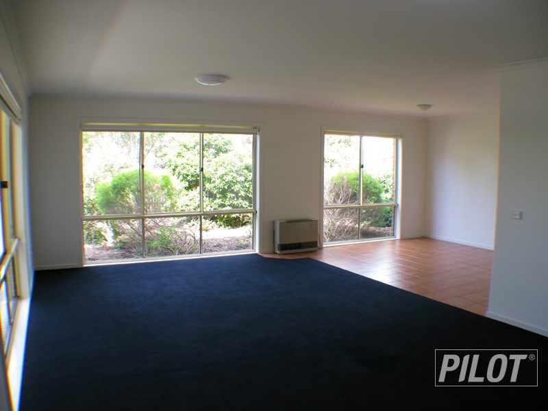 8 Settlers Way, Mount Martha VIC 3934