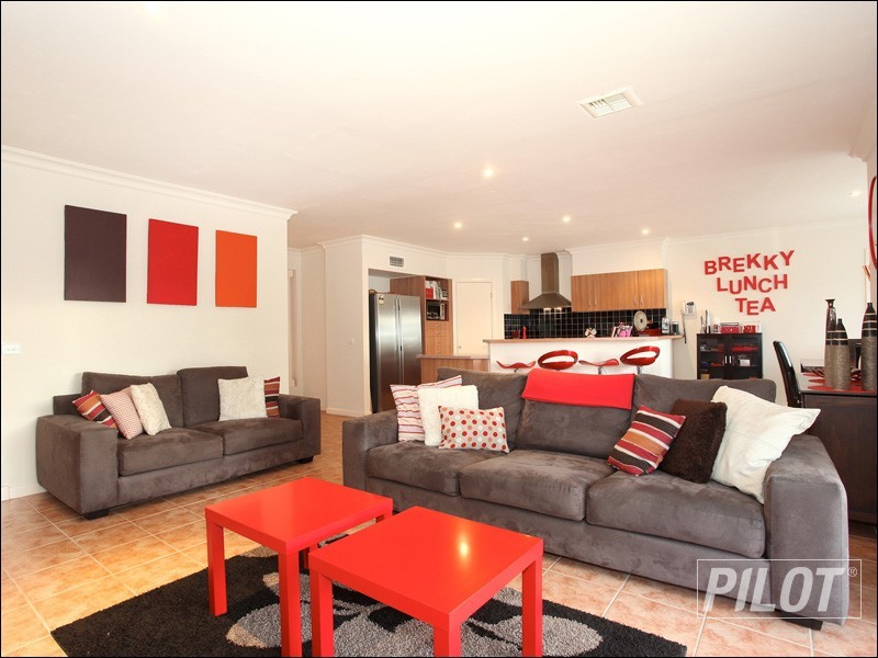 3 stefans court, Skye VIC 3977