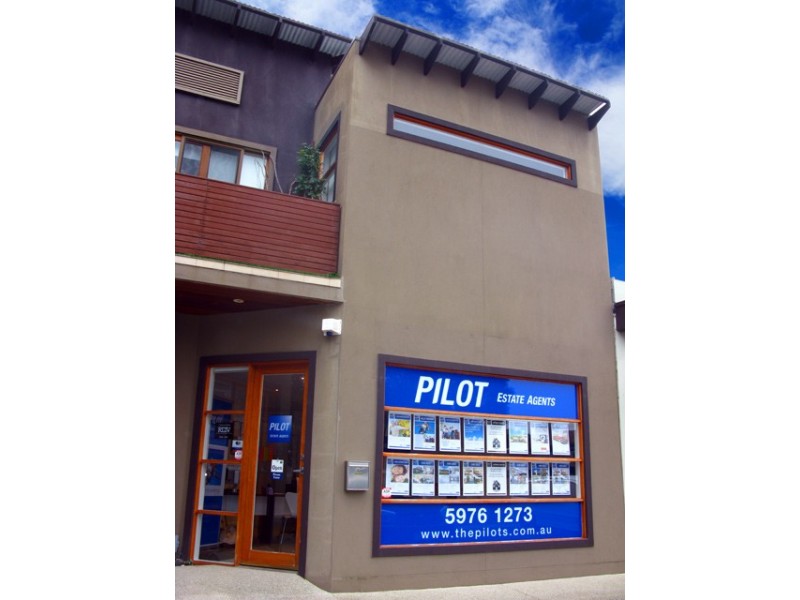 2/1 Hoylake Grove, Mornington VIC 3931