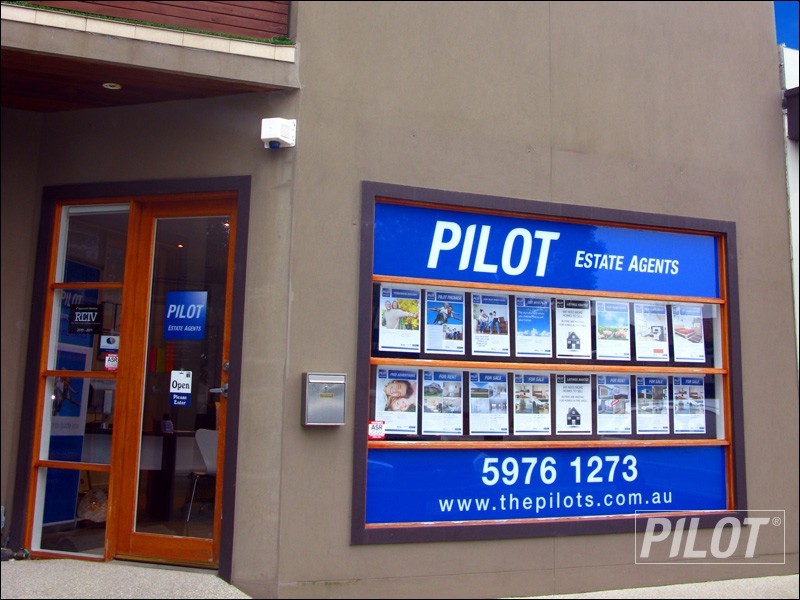 2/1 Hoylake Grove, Mornington VIC 3931