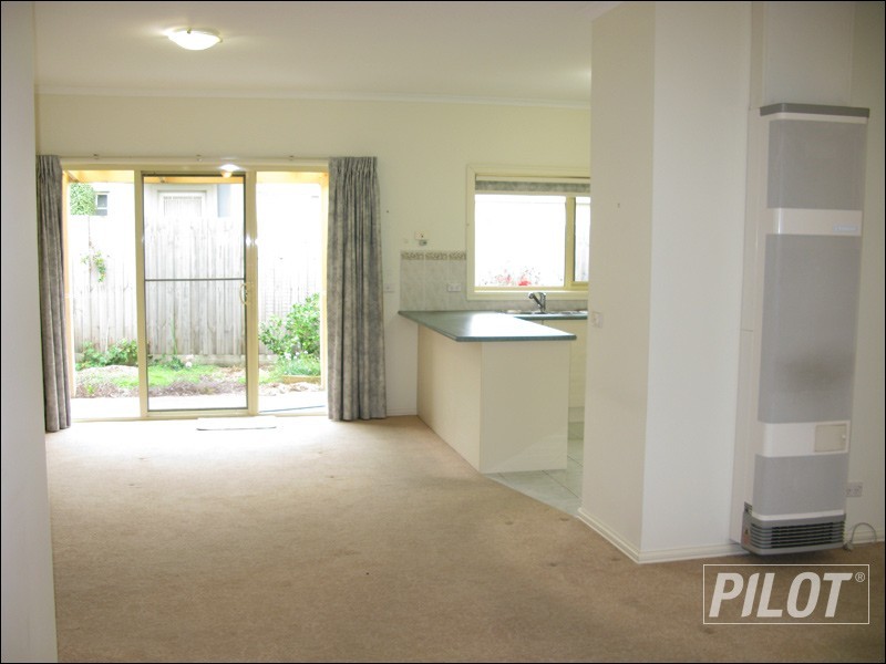 2/19 Haig Street, Mornington VIC 3931