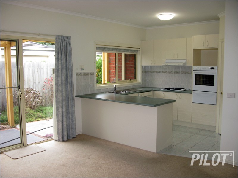 2/19 Haig Street, Mornington VIC 3931