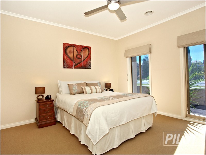 56 Escarpment Drive, Frankston South VIC 3199