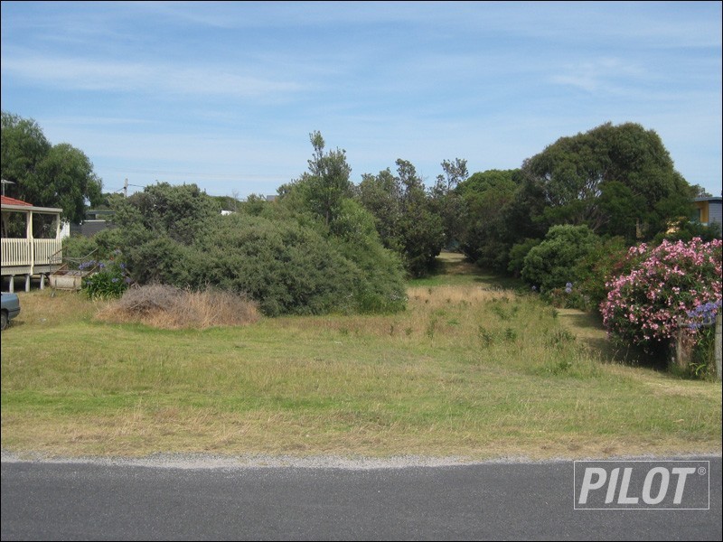 27 Centre Road, Venus Bay VIC 3956