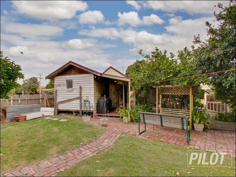 15 Mereweather Avenue, Frankston VIC 3199