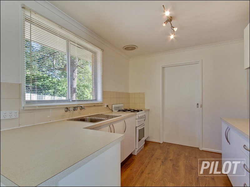 36 Pembroke Avenue, Frankston VIC 3199