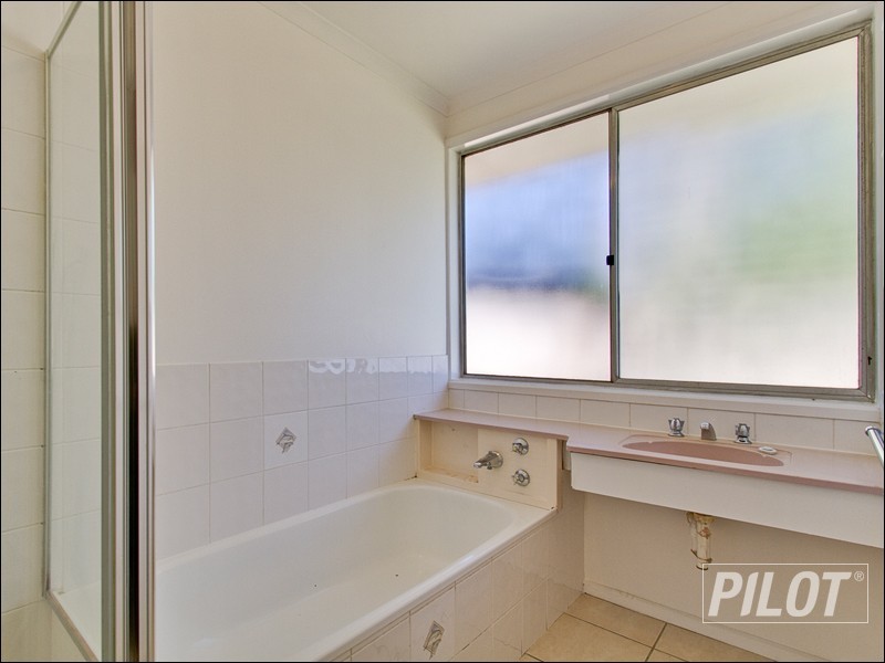 36 Pembroke Avenue, Frankston VIC 3199